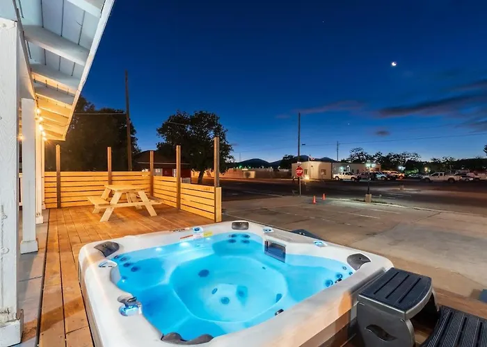 Hotel The Cowboy Social Unit 1 *